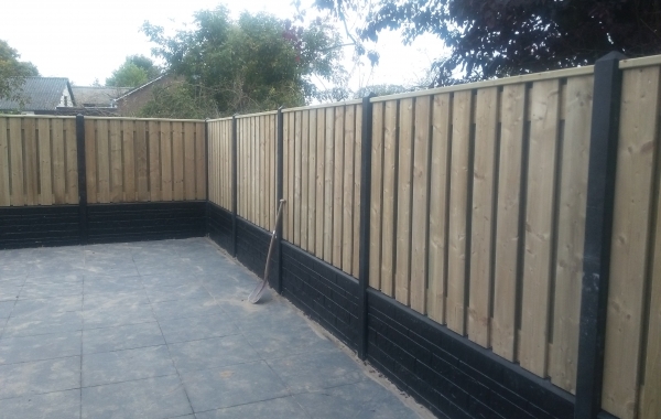 Kramer Houtbewerking beton hout schutting Kramer Houtbewerking beton hout schutting